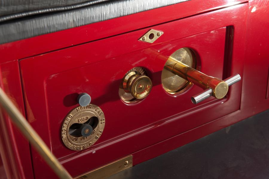  Packard Model F Rear-Entry Tonneau 1902 года  (фото 7 из 15)